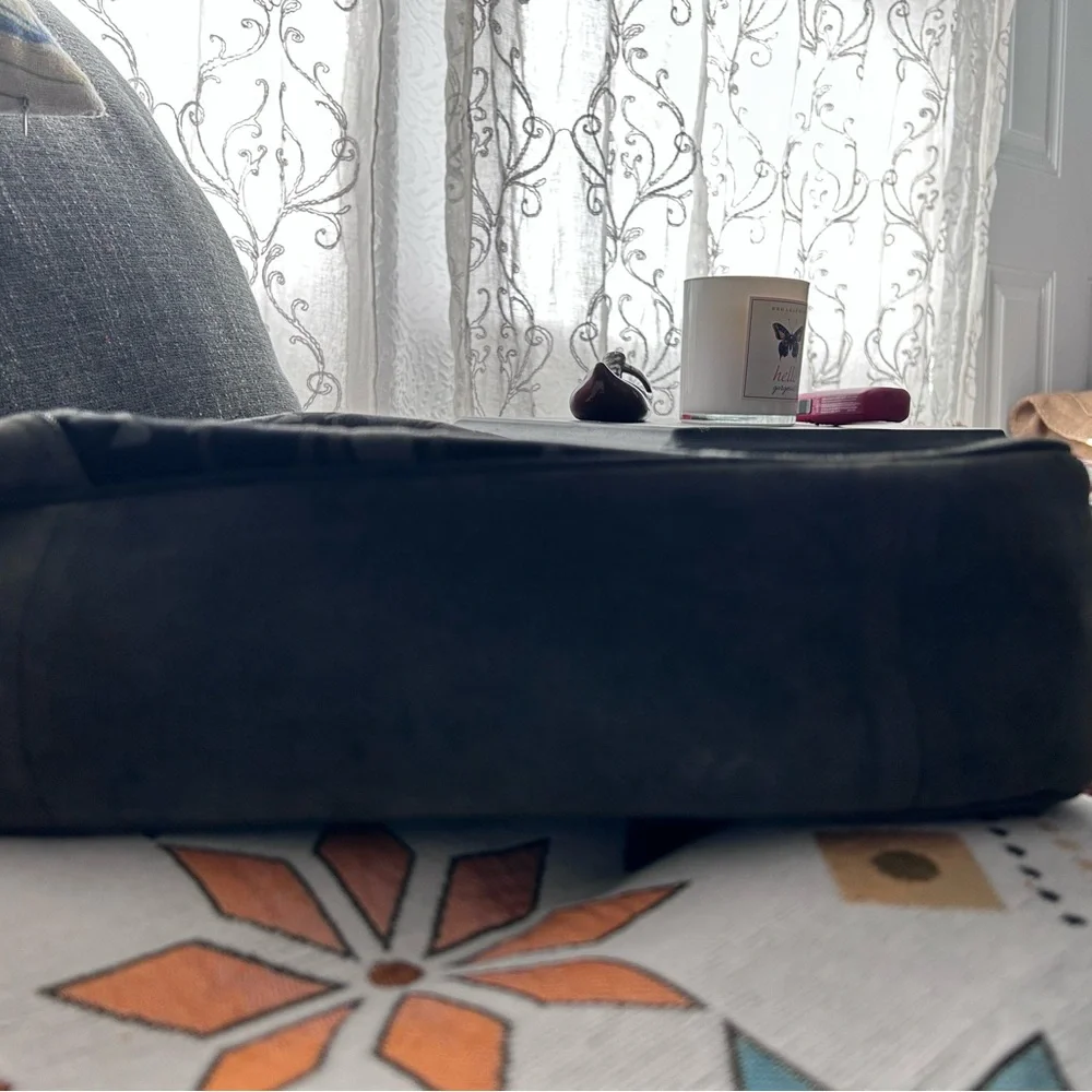 Coach Chelsea bag, USED Excellent shape - Picture 7 of 15